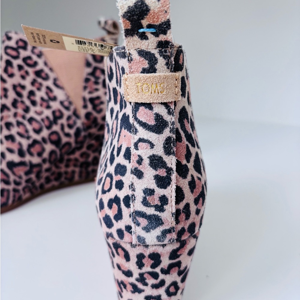 NWT TOMS Kelsey Leopard suede wedge booties - Picture 3 of 5